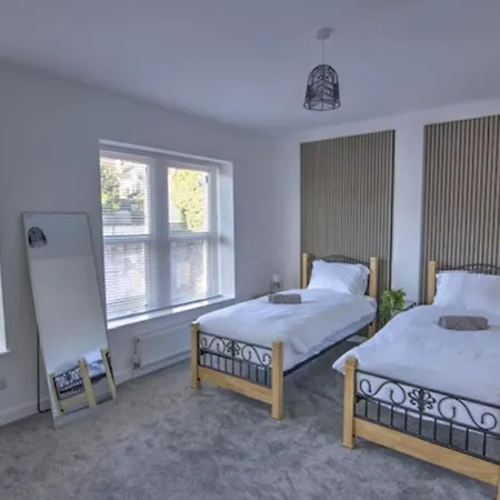 Nyaraló 2 Bed House Family Friendly With Garden