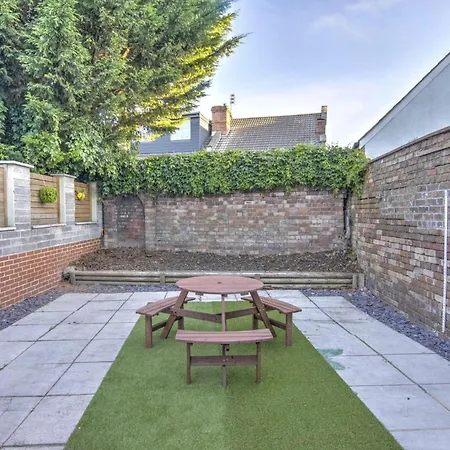 2 Bed House Family Friendly With Garden بيت للعطل بريستول